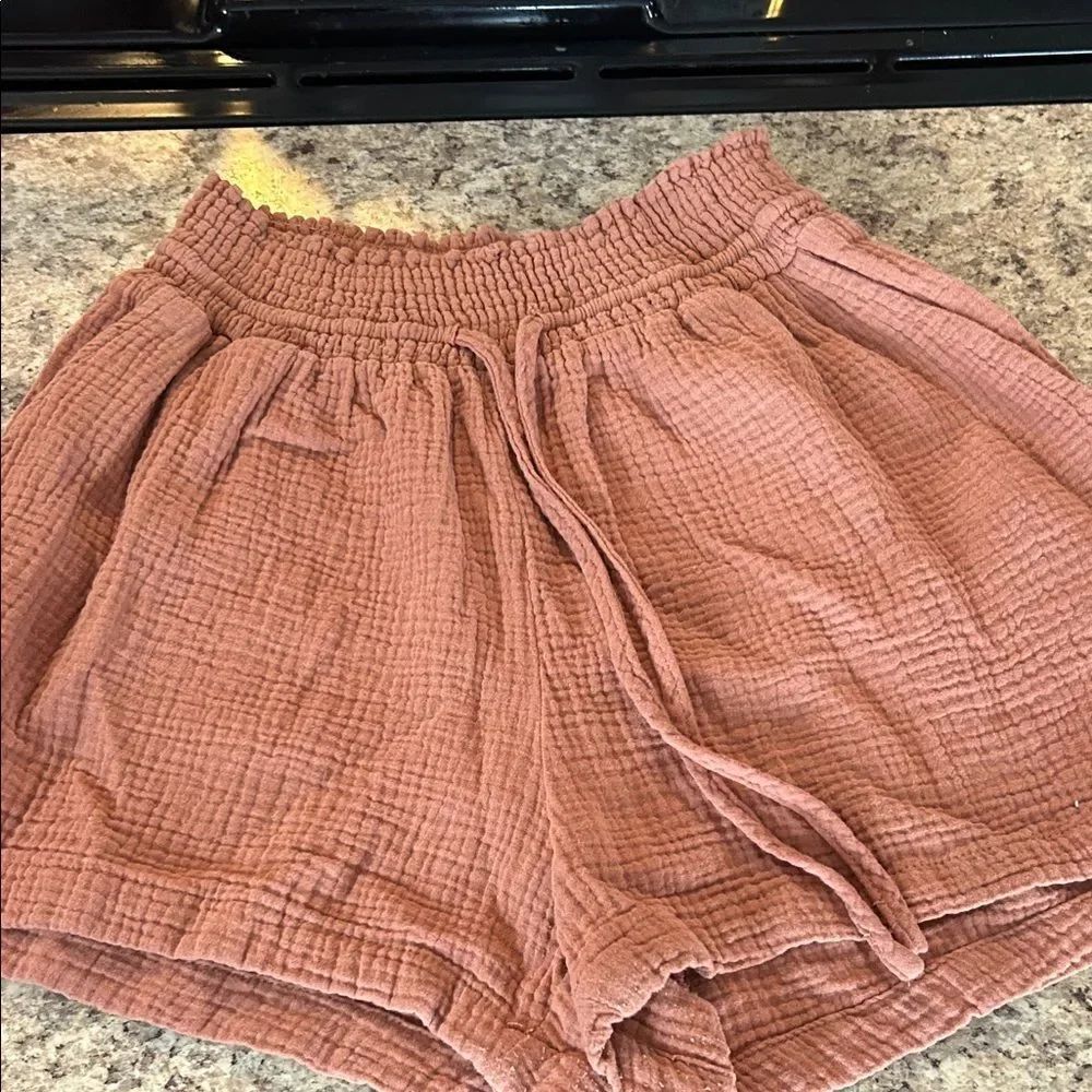 Women's Just living Textured Brown Shorts size medium WS